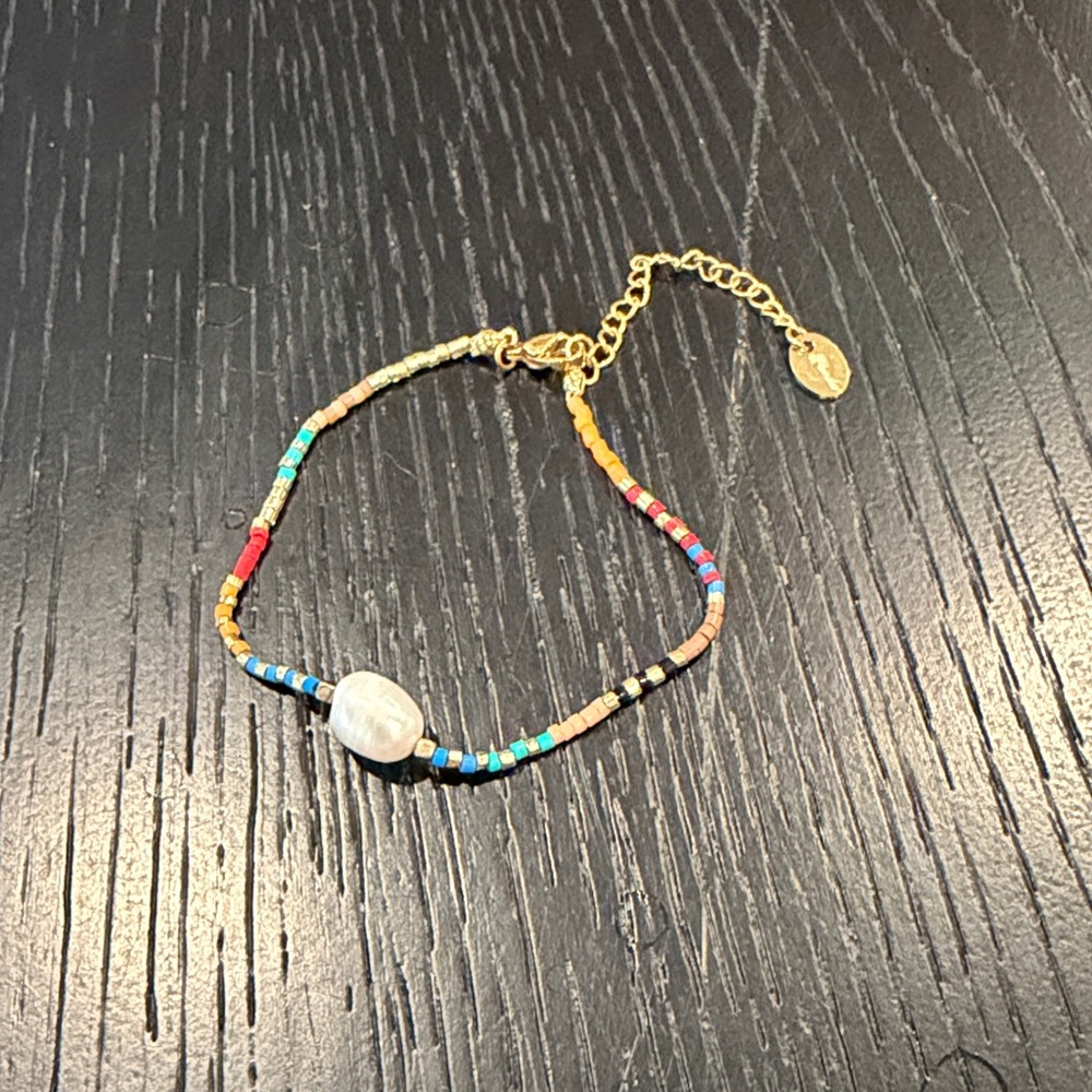 NWT Plunder beaded gold tone Bracelet mix and match 3 for $35 BRC2